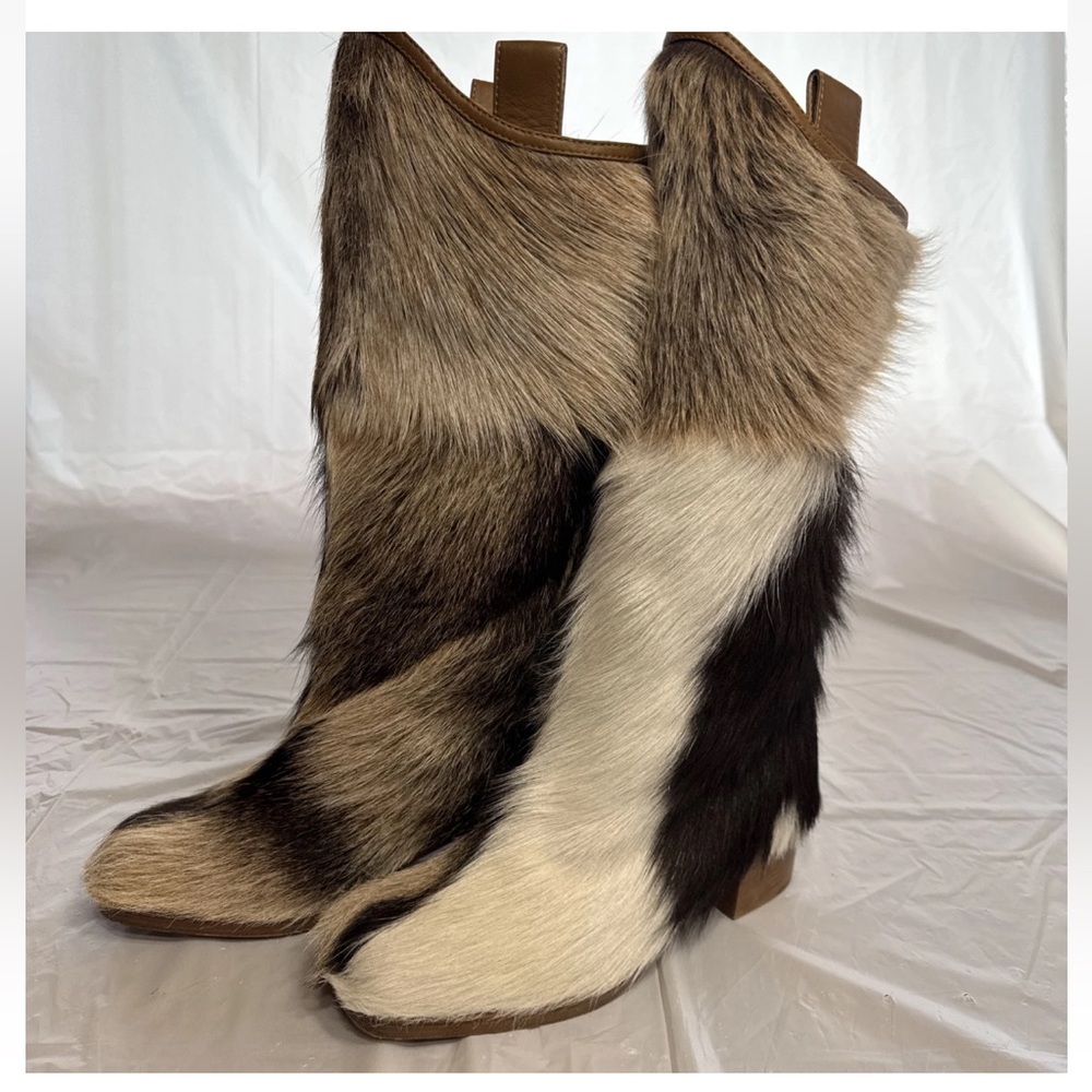 CHANEL 2014 Dallas Aspen Fur-Trimmed  Goat Hair Cowboy Boots 38.5 - Picture 3 of 15